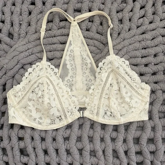 VICTORIA SECRET White Lace Bra Size 34C, Brand New - Picture 4 of 7